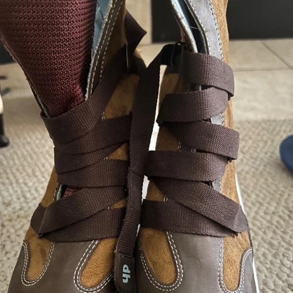 Dollhouse Size 10 Shoe Bootie - Picture 4 of 9